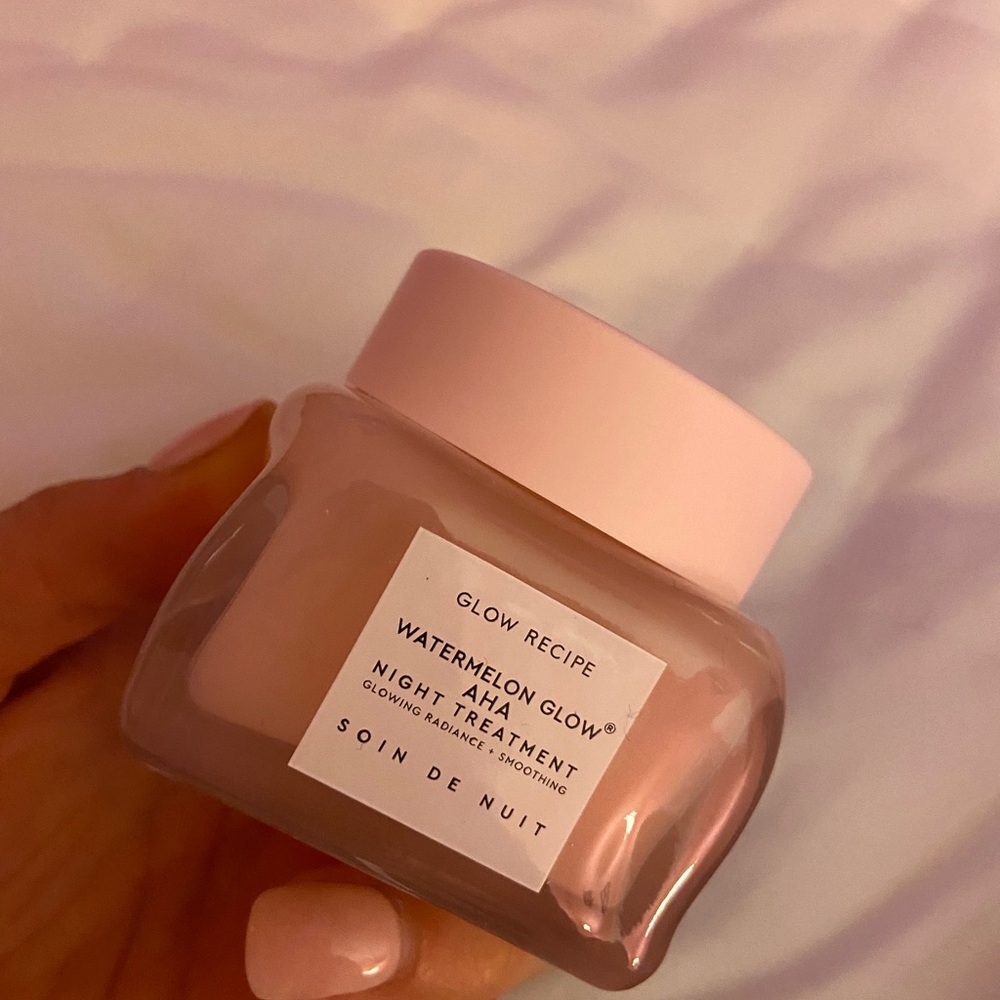 Glow Recipe
Watermelon Glow AHA Night Treatment